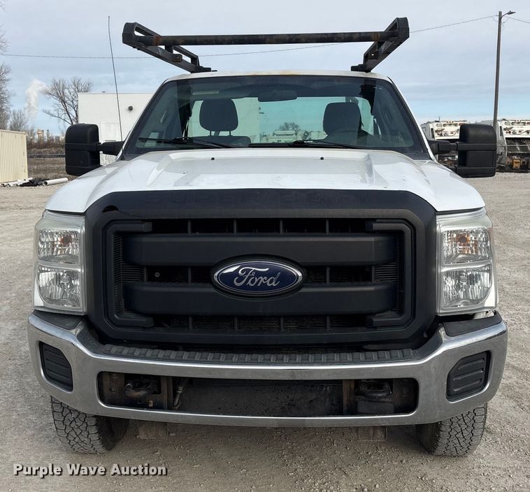 image for item FG2593 2016 Ford F250 Super Duty pickup truck