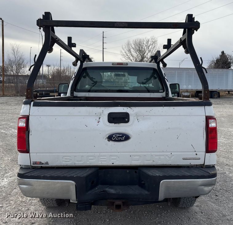 image for item FG2593 2016 Ford F250 Super Duty pickup truck