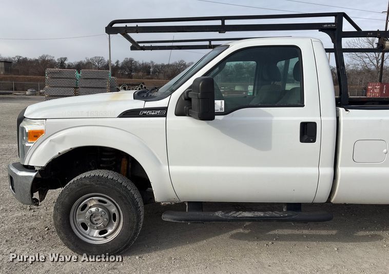 image for item FG2593 2016 Ford F250 Super Duty pickup truck