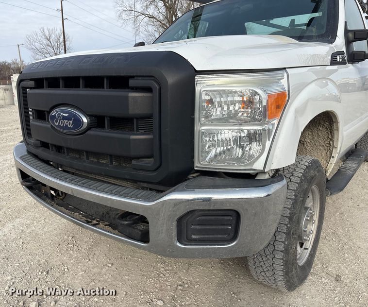 image for item FG2593 2016 Ford F250 Super Duty pickup truck