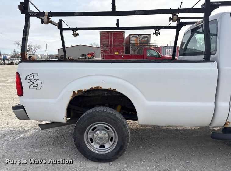 image for item FG2593 2016 Ford F250 Super Duty pickup truck