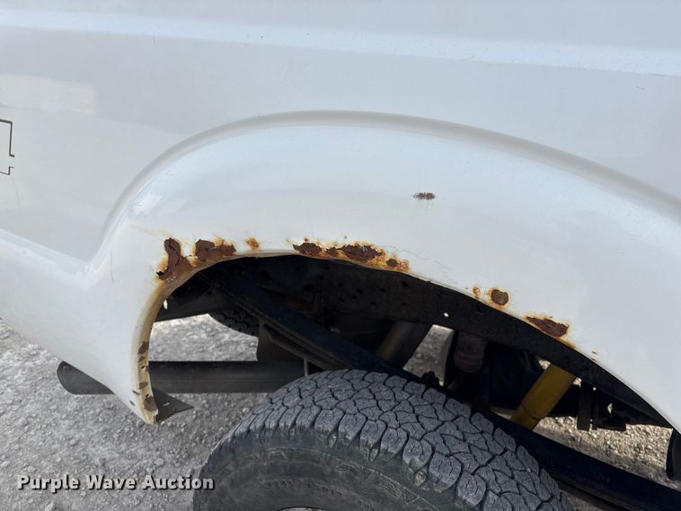 image for item FG2593 2016 Ford F250 Super Duty pickup truck