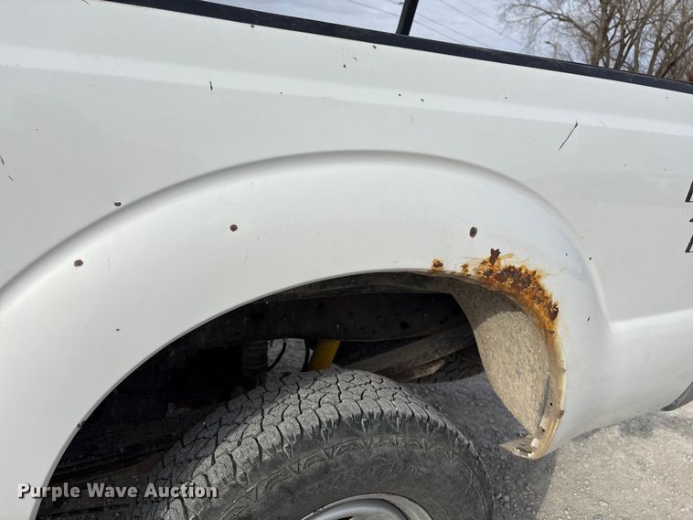 image for item FG2593 2016 Ford F250 Super Duty pickup truck