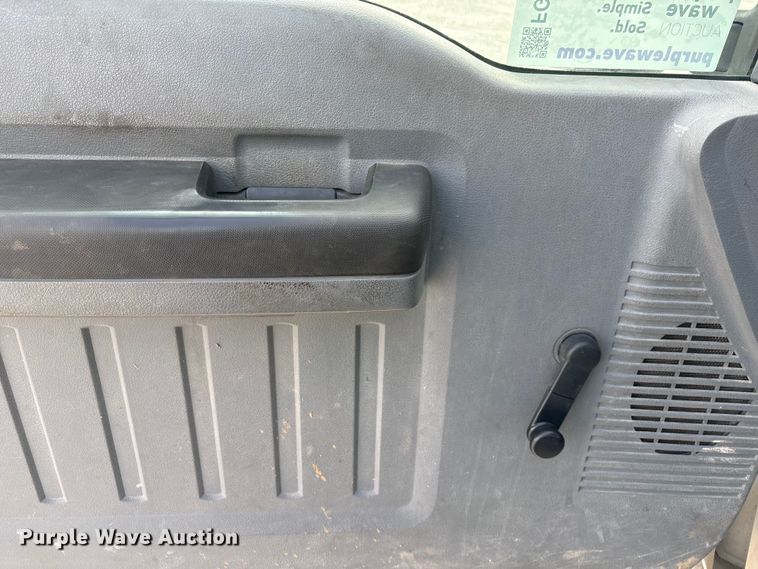 image for item FG2593 2016 Ford F250 Super Duty pickup truck