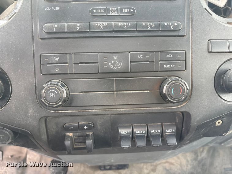 image for item FG2593 2016 Ford F250 Super Duty pickup truck