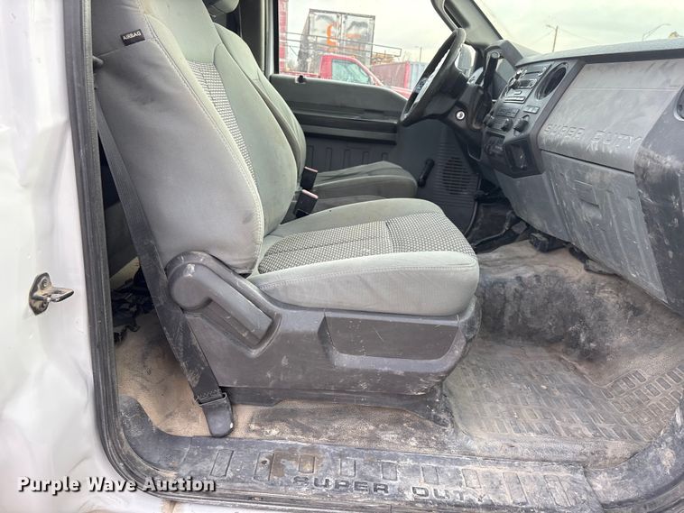 image for item FG2593 2016 Ford F250 Super Duty pickup truck