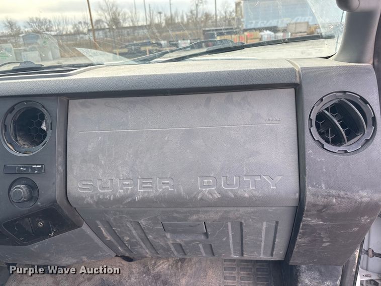 image for item FG2593 2016 Ford F250 Super Duty pickup truck