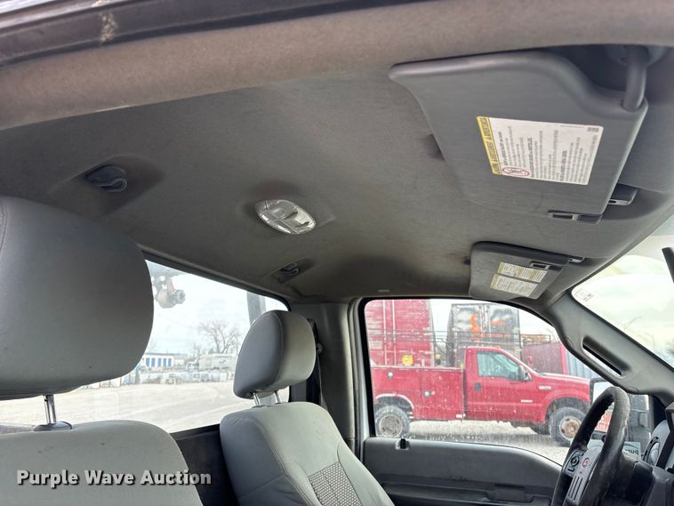 image for item FG2593 2016 Ford F250 Super Duty pickup truck