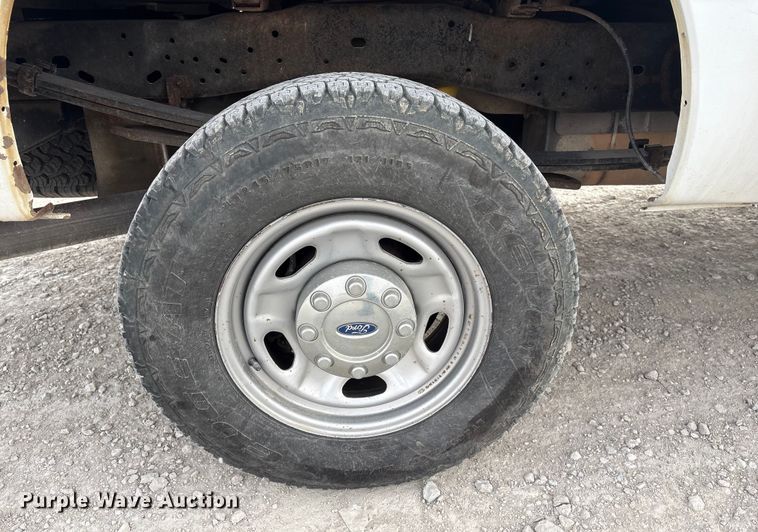 image for item FG2593 2016 Ford F250 Super Duty pickup truck