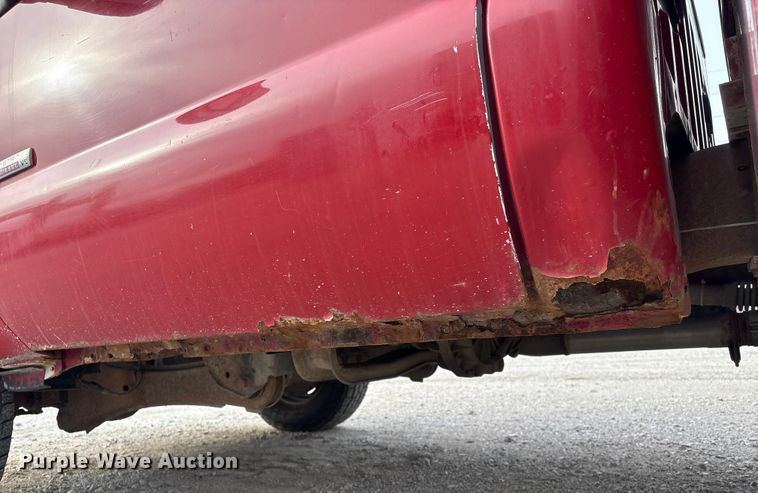 image for item FG2594 2006 Ford F350 Super Duty XL utility bed pickup truck