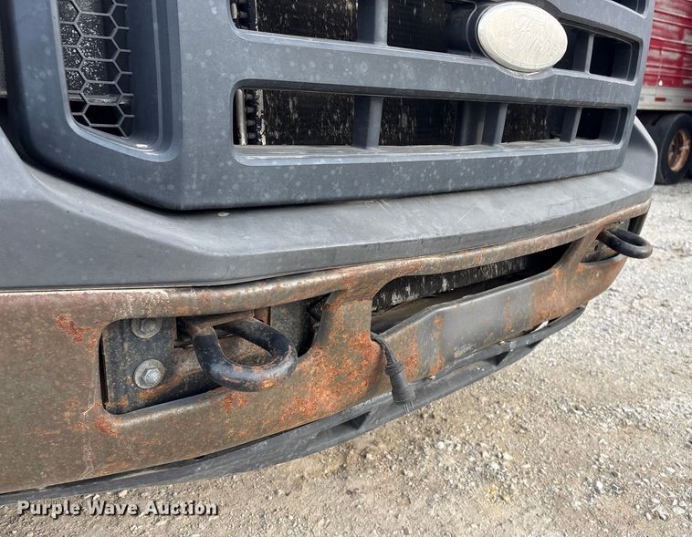 image for item FG2594 2006 Ford F350 Super Duty XL utility bed pickup truck