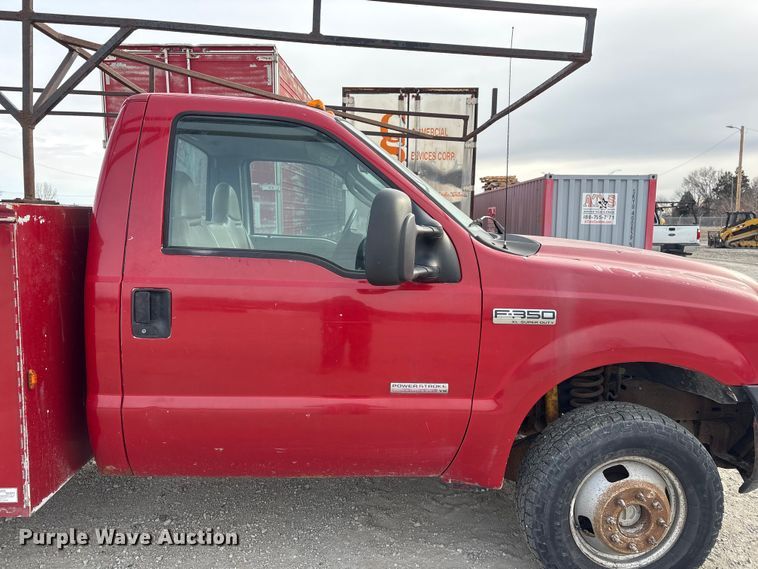 image for item FG2594 2006 Ford F350 Super Duty XL utility bed pickup truck