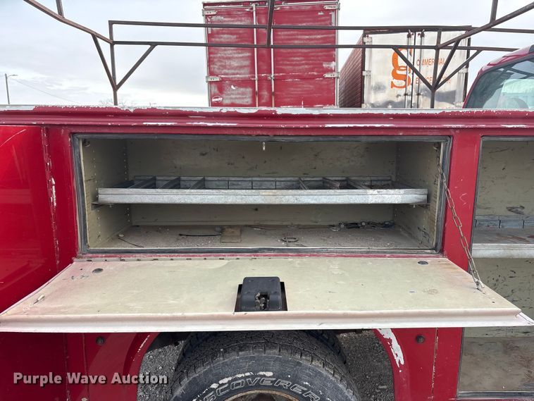 image for item FG2594 2006 Ford F350 Super Duty XL utility bed pickup truck