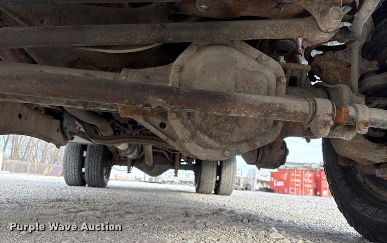 image for item FG2594 2006 Ford F350 Super Duty XL utility bed pickup truck