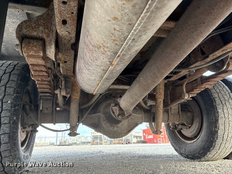 image for item FG2594 2006 Ford F350 Super Duty XL utility bed pickup truck