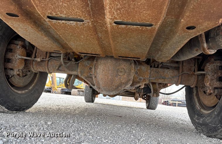 image for item FG2594 2006 Ford F350 Super Duty XL utility bed pickup truck