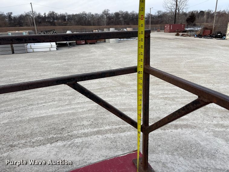 image for item FG2594 2006 Ford F350 Super Duty XL utility bed pickup truck