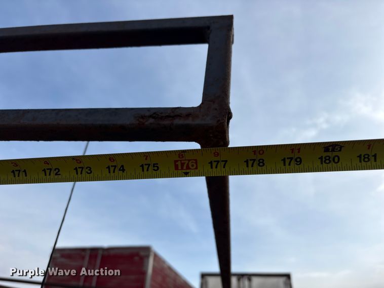 image for item FG2594 2006 Ford F350 Super Duty XL utility bed pickup truck