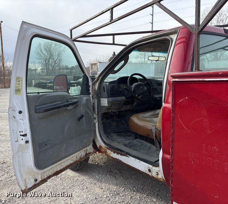 image for item FG2594 2006 Ford F350 Super Duty XL utility bed pickup truck