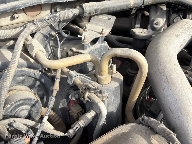 image for item FG2594 2006 Ford F350 Super Duty XL utility bed pickup truck