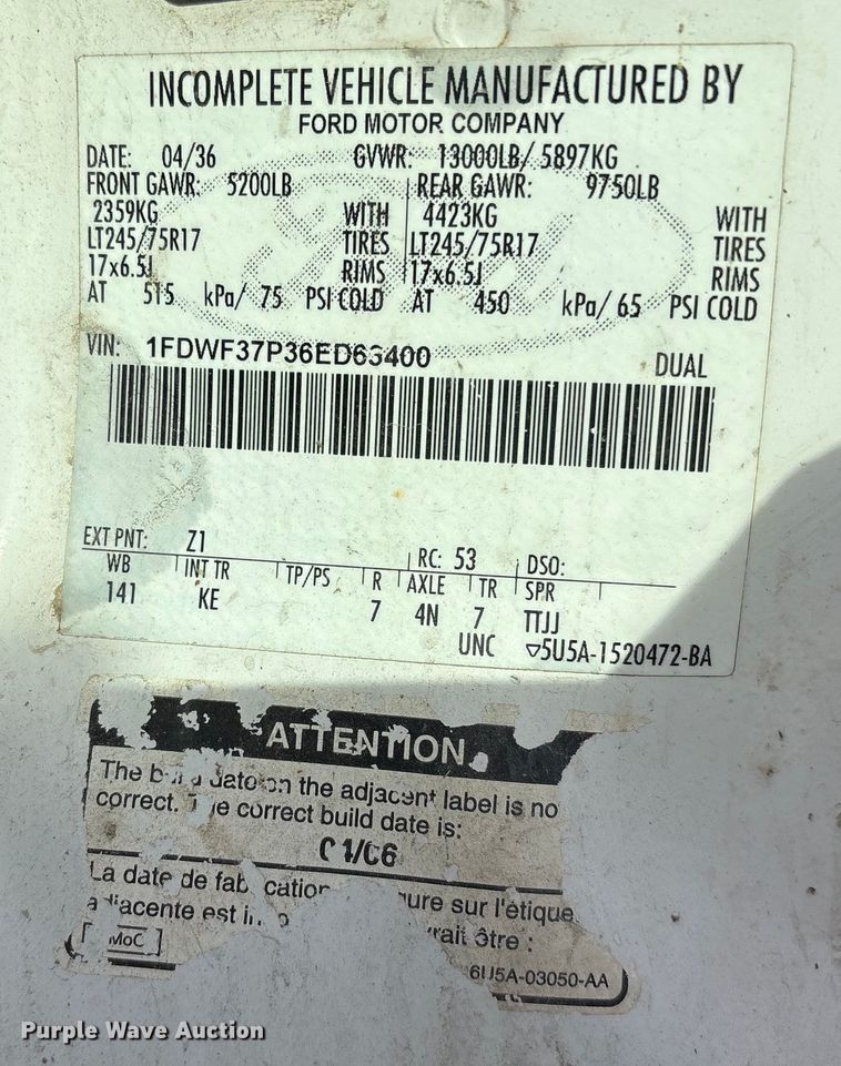 image for item FG2594 2006 Ford F350 Super Duty XL utility bed pickup truck