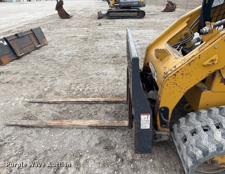 image for item FG2595 2012 Caterpillar 289C tracked skid steer loader