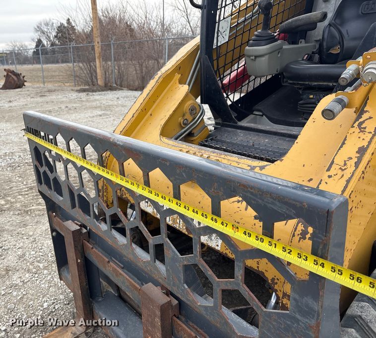 image for item FG2595 2012 Caterpillar 289C tracked skid steer loader