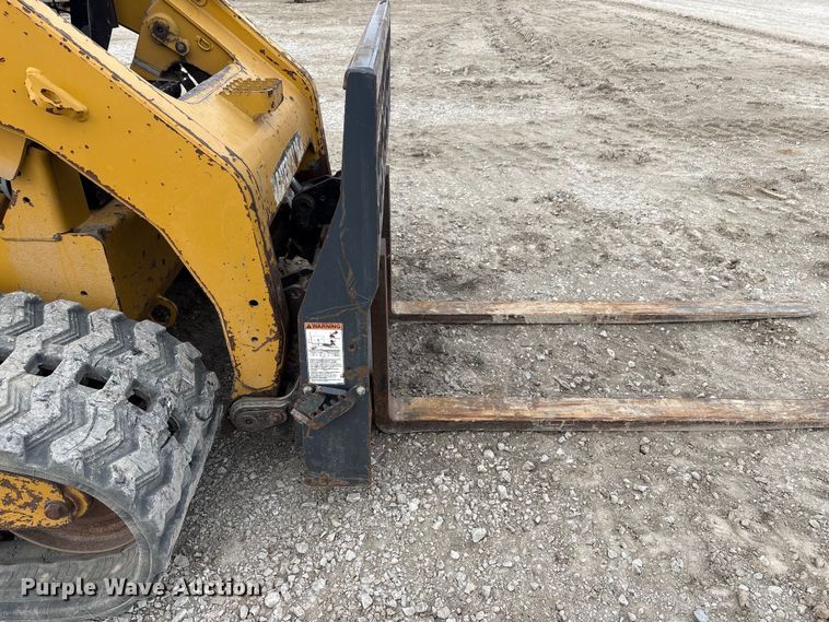 image for item FG2595 2012 Caterpillar 289C tracked skid steer loader