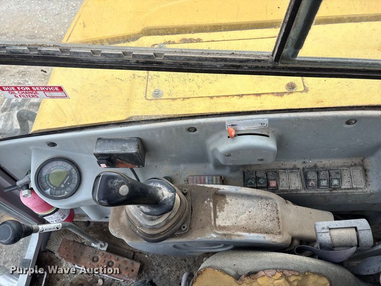 image for item FG2596 2009 Gehl G8003RD mini excavator