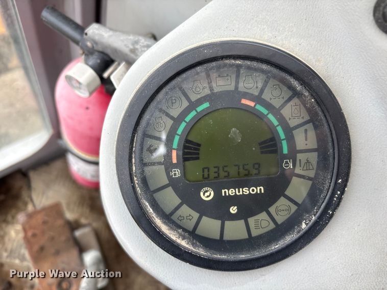 image for item FG2596 2009 Gehl G8003RD mini excavator