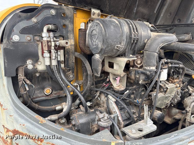 image for item FG2596 2009 Gehl G8003RD mini excavator