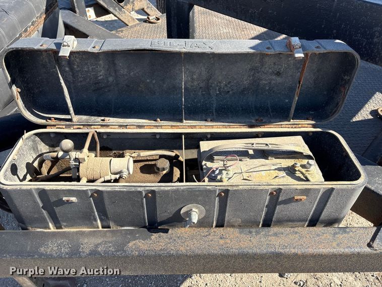 image for item FG2600 2011 Bil-Jax ET-7000 equipment trailer