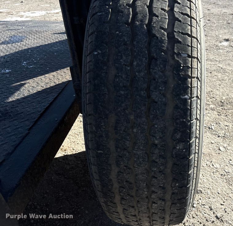 image for item FG2600 2011 Bil-Jax ET-7000 equipment trailer