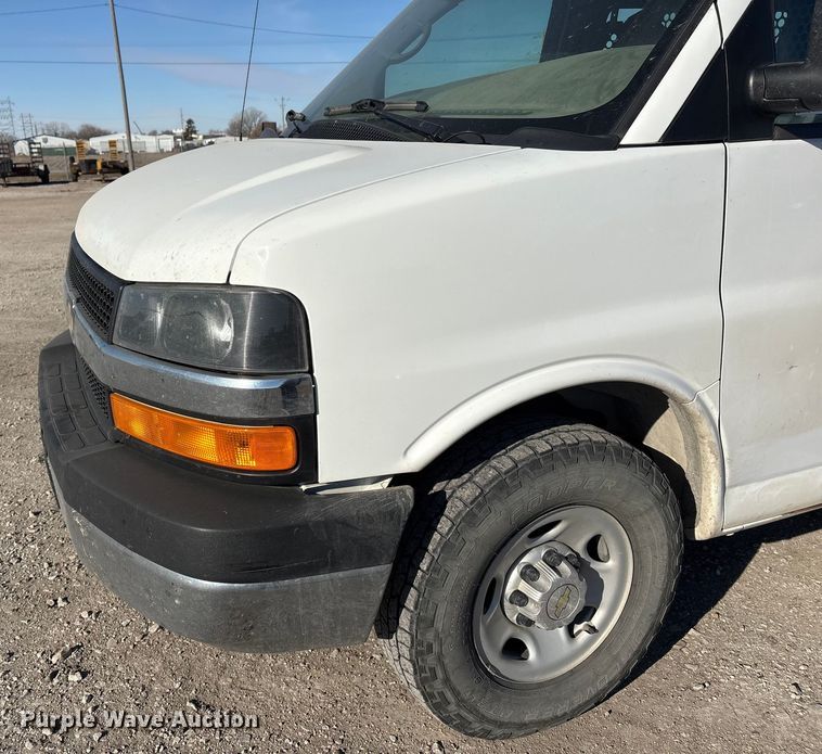 image for item FG2601 2012 Chevrolet Express 3500 van