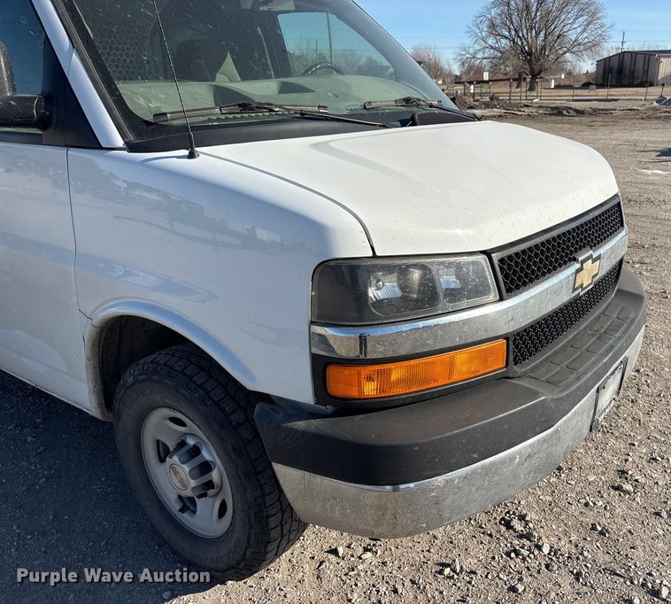 image for item FG2601 2012 Chevrolet Express 3500 van