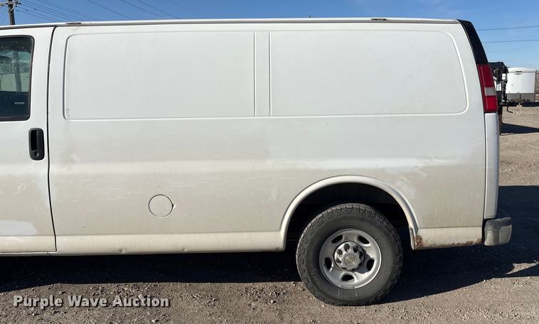 image for item FG2601 2012 Chevrolet Express 3500 van