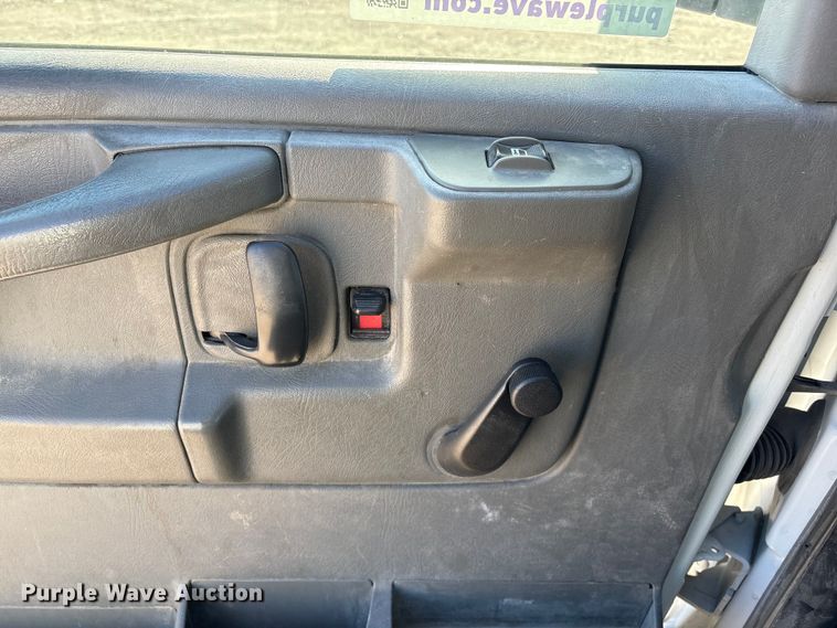 image for item FG2601 2012 Chevrolet Express 3500 van