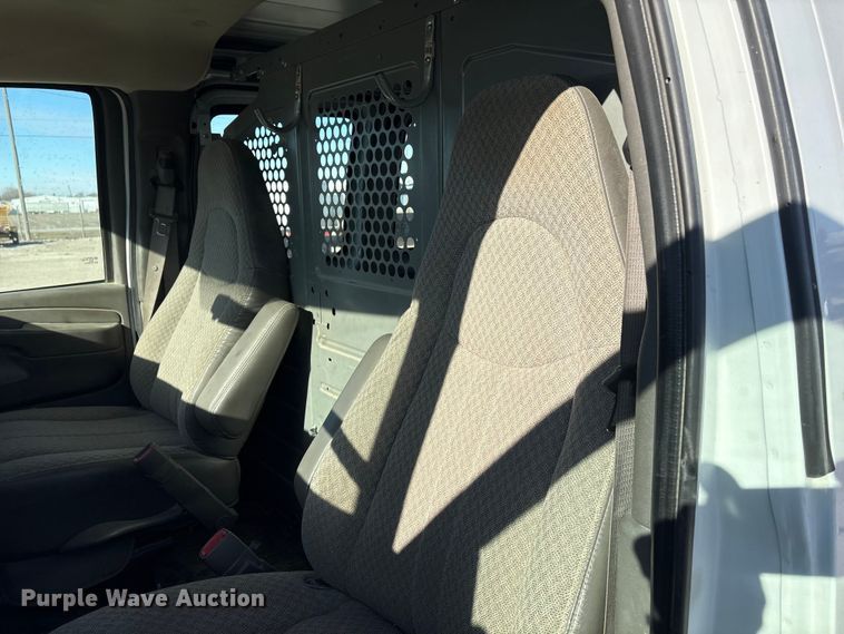 image for item FG2601 2012 Chevrolet Express 3500 van