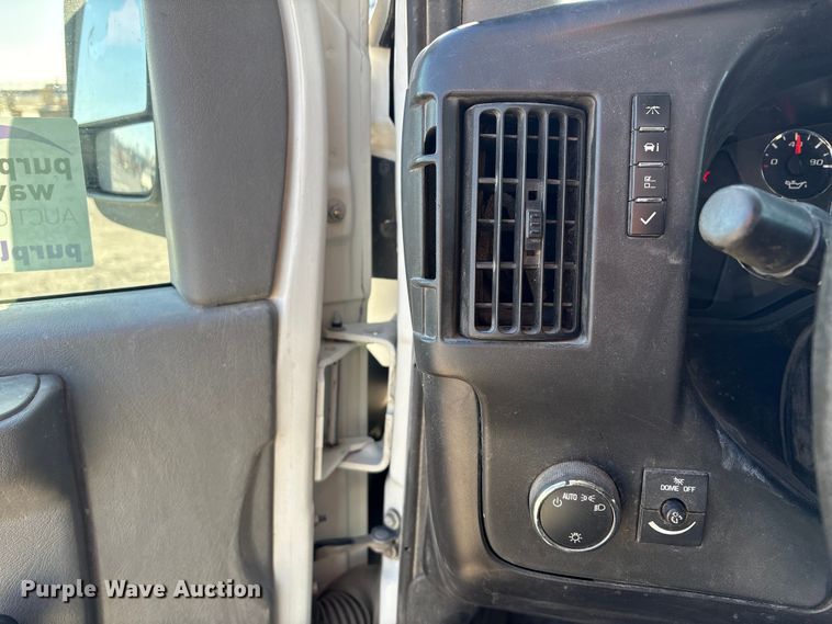 image for item FG2601 2012 Chevrolet Express 3500 van