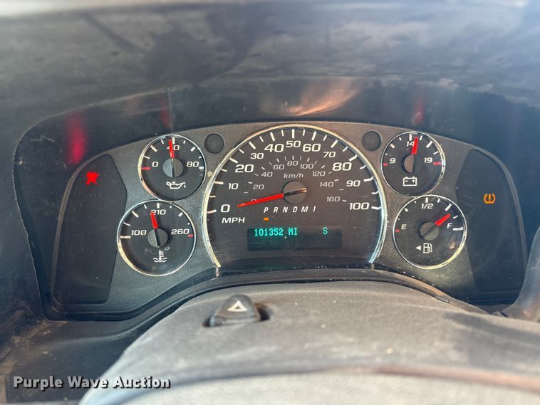 image for item FG2601 2012 Chevrolet Express 3500 van