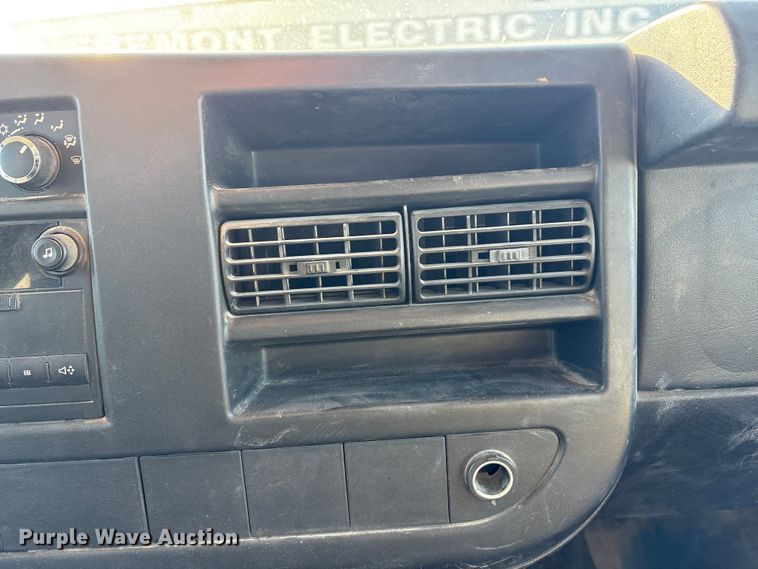 image for item FG2601 2012 Chevrolet Express 3500 van