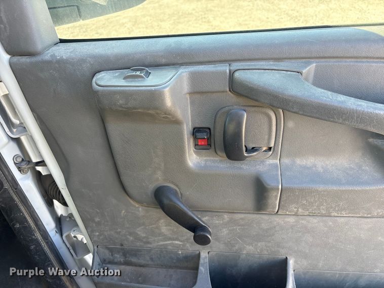 image for item FG2601 2012 Chevrolet Express 3500 van