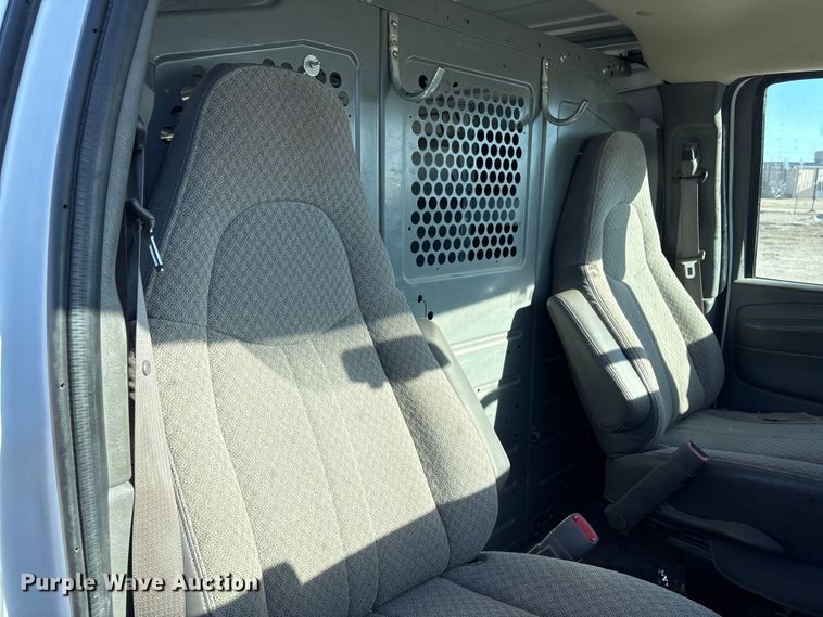 image for item FG2601 2012 Chevrolet Express 3500 van