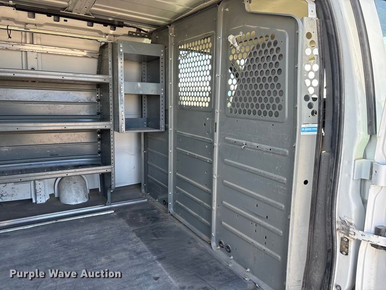 image for item FG2601 2012 Chevrolet Express 3500 van