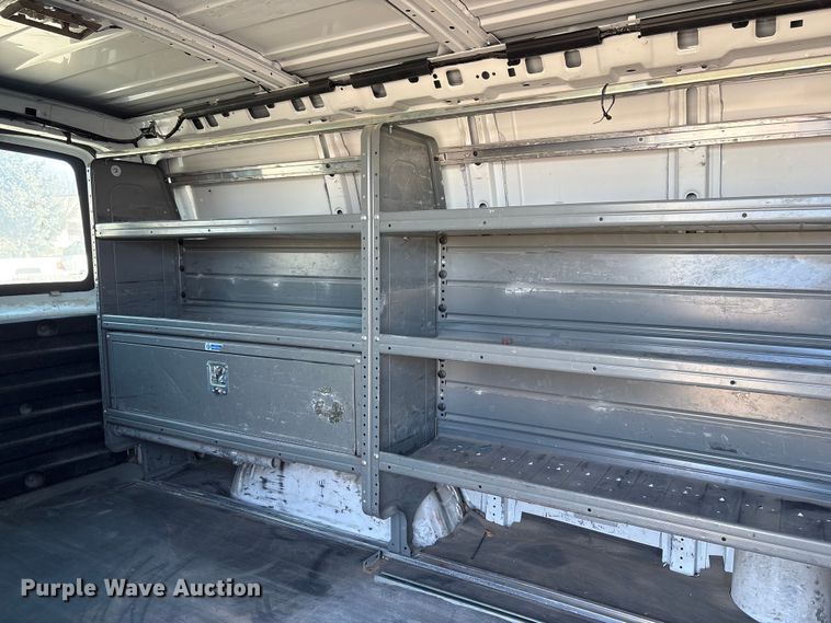 image for item FG2601 2012 Chevrolet Express 3500 van