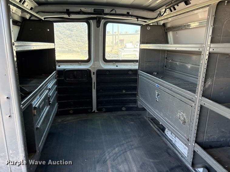 image for item FG2601 2012 Chevrolet Express 3500 van