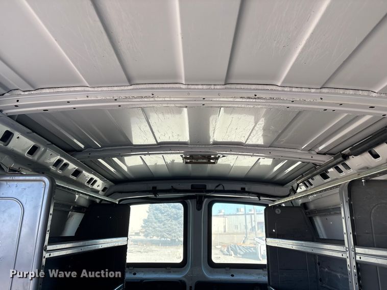 image for item FG2601 2012 Chevrolet Express 3500 van