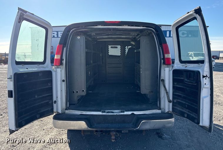 image for item FG2601 2012 Chevrolet Express 3500 van