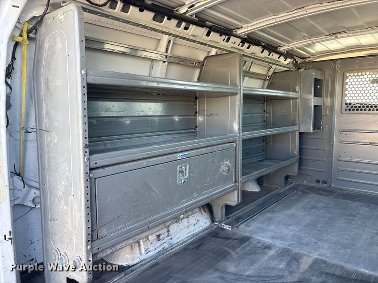 image for item FG2601 2012 Chevrolet Express 3500 van