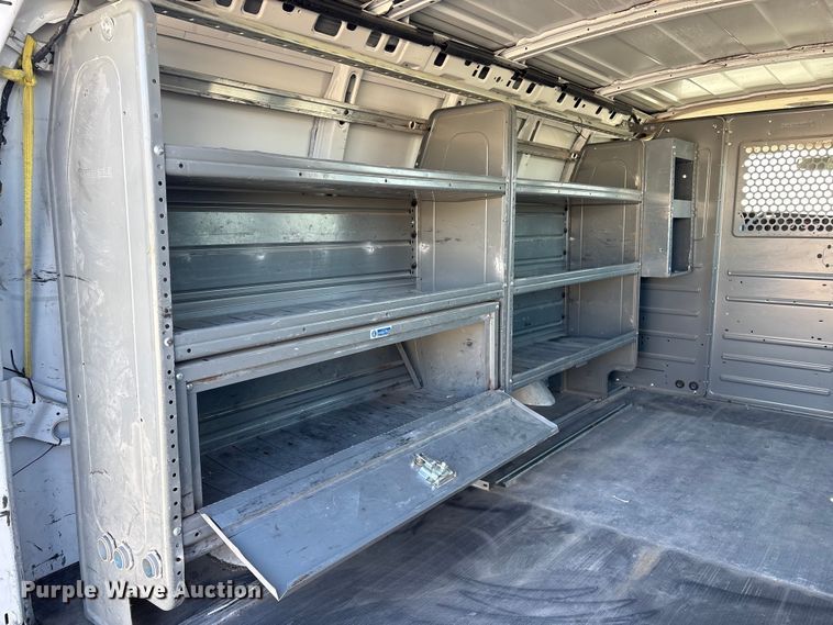 image for item FG2601 2012 Chevrolet Express 3500 van